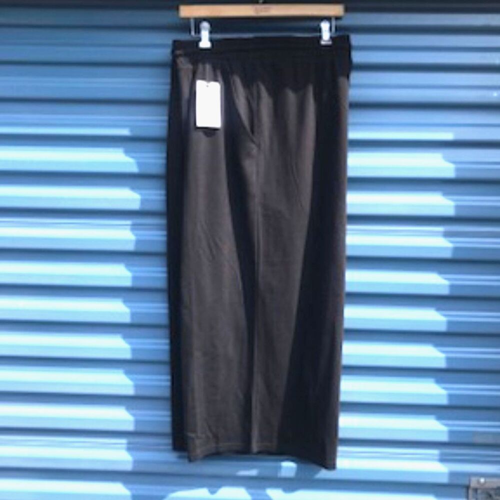 Elastic Waistband Skirt . Size: 3X {24W-26W} . Better Cotton w/ Pockets